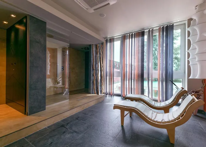 Admiral Park By Falco D'oro 4*