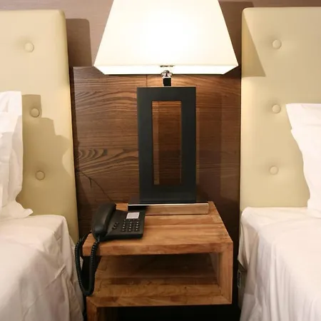 호텔 Admiral Park By Falco D'oro 졸라프레도사