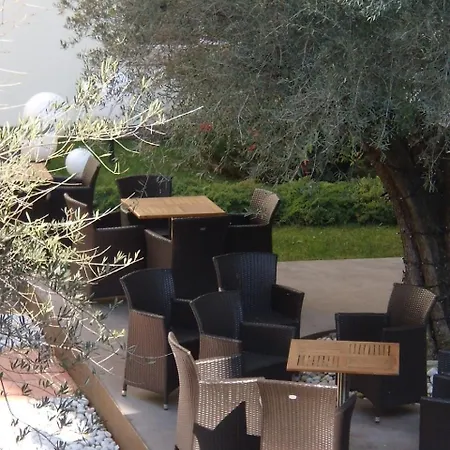 Admiral Park By Falco D'oro 졸라프레도사